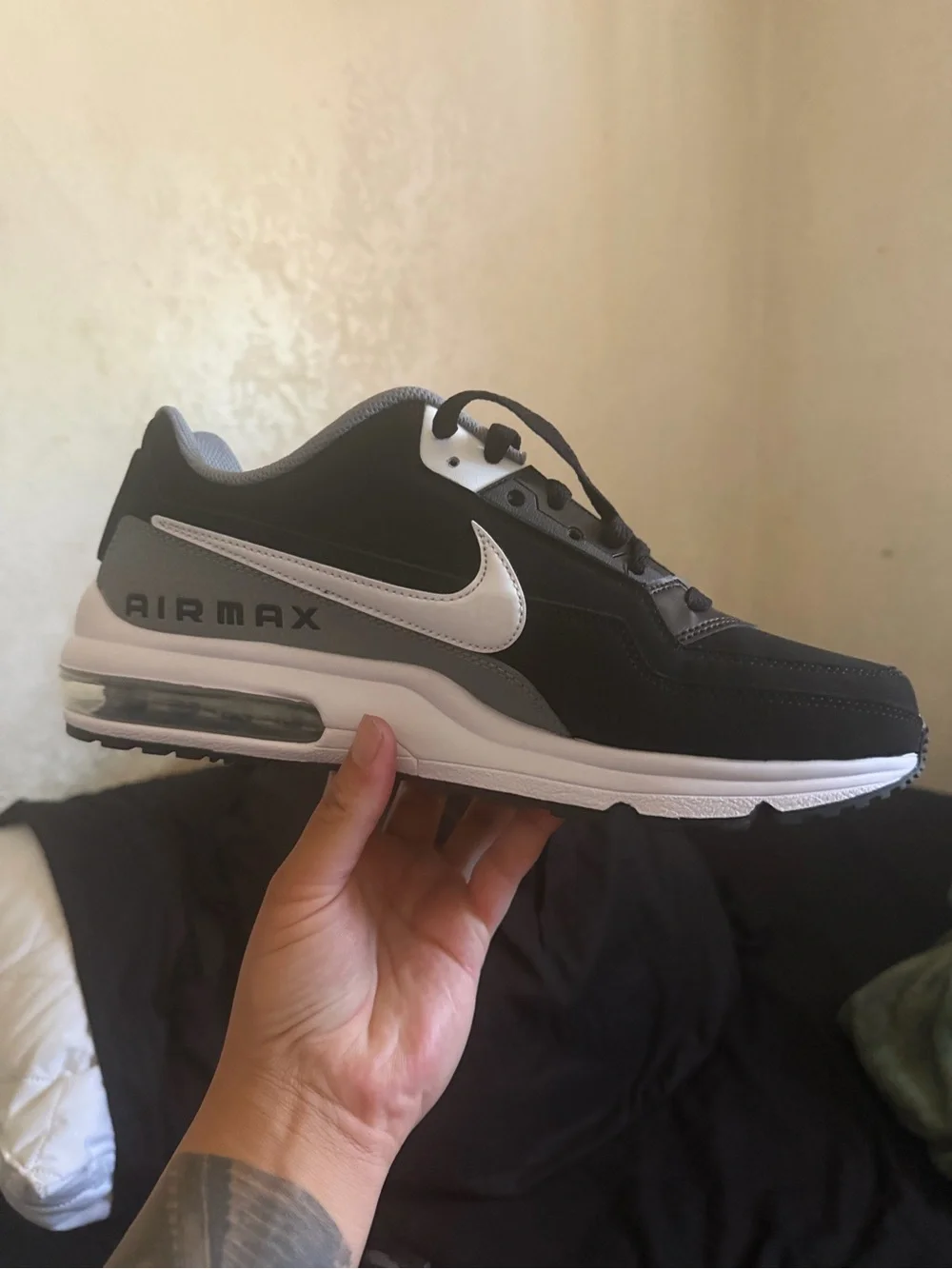Nike Air Max LTD Black/White Athletic Sneakers